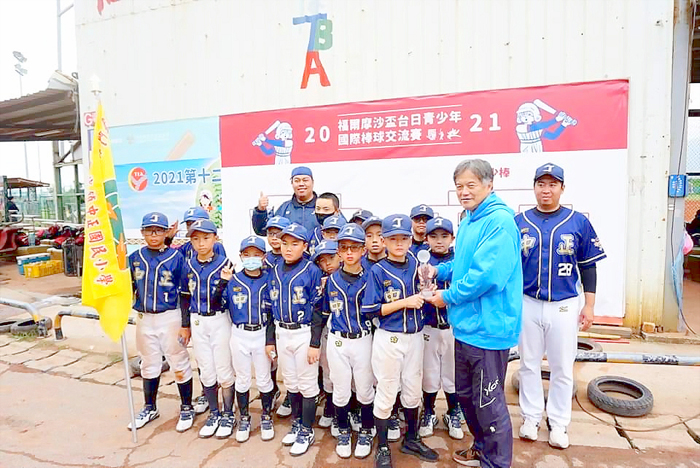 中正國小少棒隊，近日赴台參加福爾摩沙盃青少年國際棒球賽，勇奪全國亞軍殊榮。（中正國小提供）