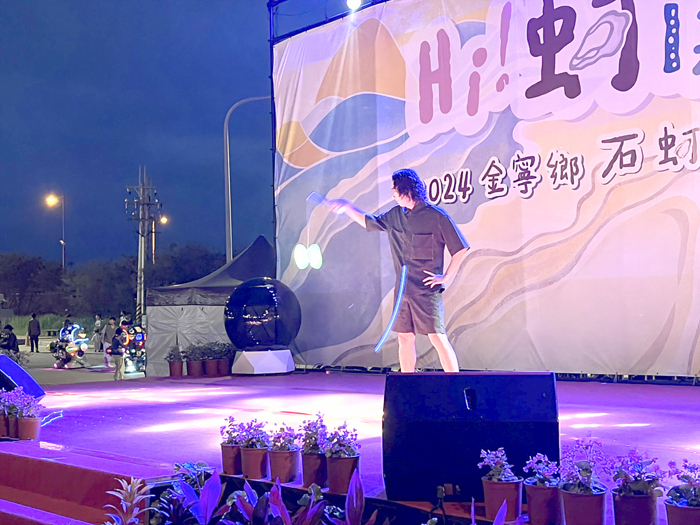 開幕由虎劇團張瑋倫帶來精彩的扯鈴及花式溜溜球表演。（高凡淳攝）