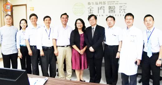 衛服部昨召開「全民健康保險金門地區醫療給付效益提昇計畫」一○五年督導小組委員會議,多方就金門IDS執行現況及需求等進行討論及說明。(陳麗妤攝)