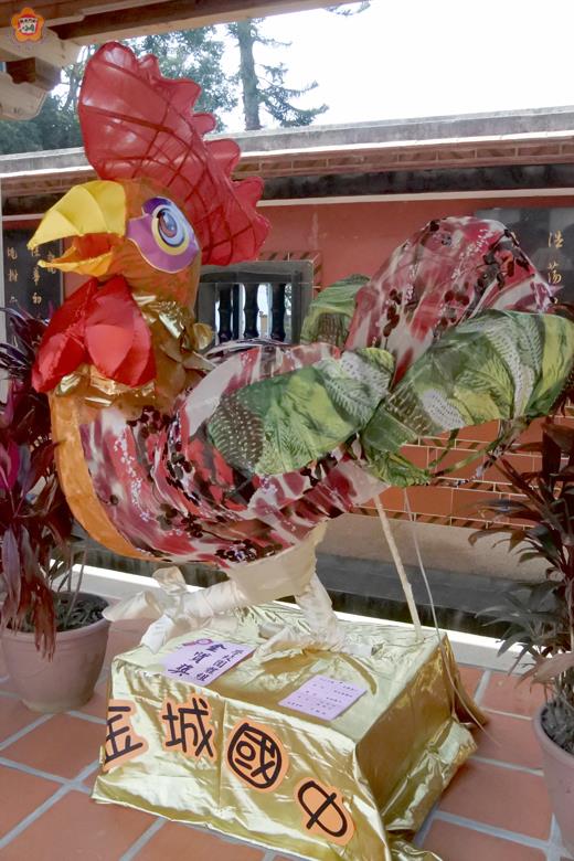 2017年元宵花燈競賽共分四組,機關組由陶瓷廠獲金質獎、金防部及金酒獲銀質獎,學校團體組由金城國中拔得頭籌,將於今日晚間頒獎表揚。(陳麗妤攝)