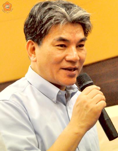 內政部長李鴻源要與金門發展實質的夥伴關係；金門有一種聲音希望有實質的建設預算；還有一種聲音希望推動「環境倫理」。（張建騰攝）