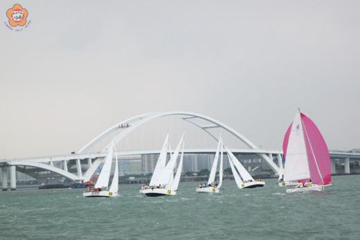   金門大學帆船隊參加「2012年第二屆海峽兩岸大專盃重型帆船錦標賽」，為校爭光，行銷金門。（金門大學提供）