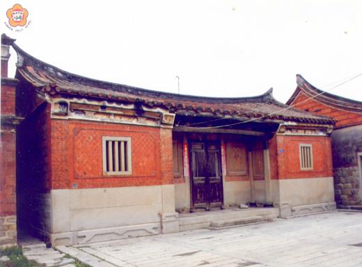   大雙落紅磚古厝，是金門縣政府遷到大嶝的主要辦公地點。（金門文化局提供）