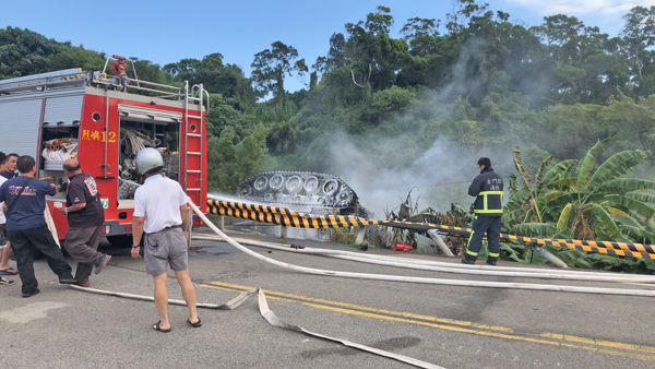 金防部烈嶼守備大隊戰車連進行操演時發生戰車翻覆意外,造成一死一傷。(讀者提供)
