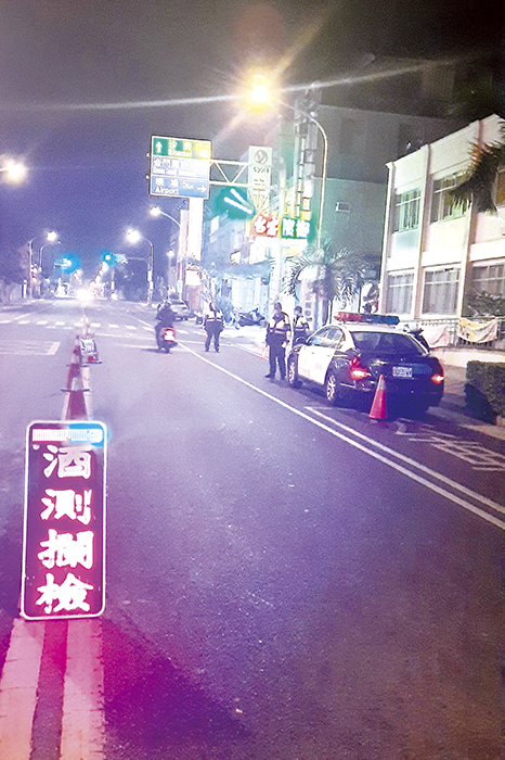 針對危險駕車行為，警方加強攔檢、盤查等執法行為，依法舉發及送辦。（縣警局交通隊提供）