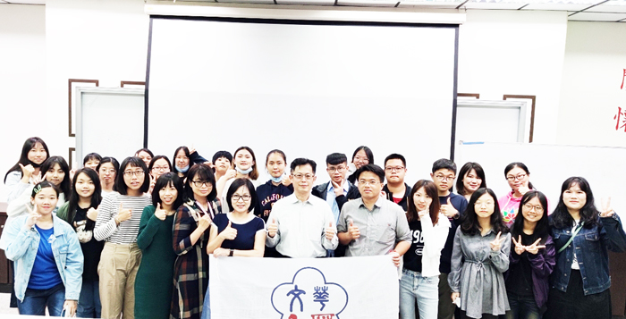 金門大學和文華高中師生，進行「金門實察與兩岸關係課程」學習交流。（許加泰攝）