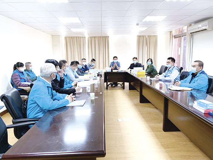 縣議會第七屆第四次定期會第三審查委員會會議於昨天召開，由召集人李應文（中）主持。（李金鎗攝）