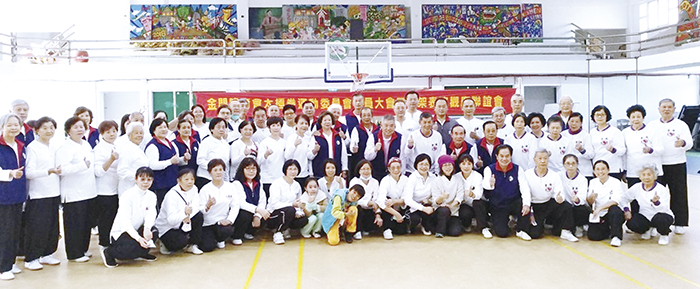 體育會太極拳委員會舉辦年度拳架活動，藉由活動切磋技藝，觀摩學習。（李金鎗攝）