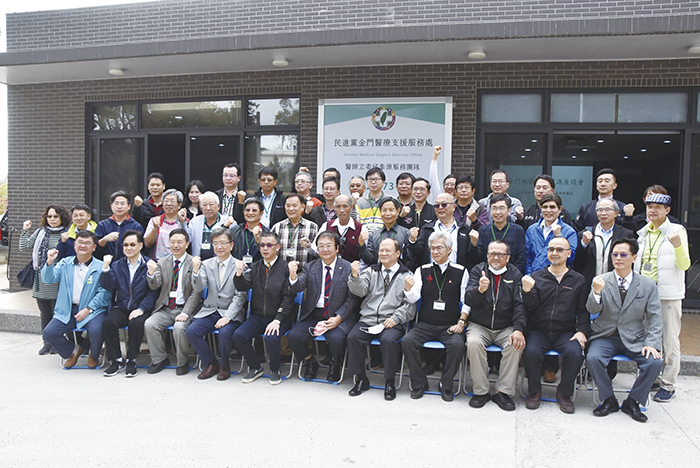 民進黨立委邱泰源12月5日跨海到金門為「民進黨金門醫療支援服務處」揭牌。（陳冠霖攝，資料照片）