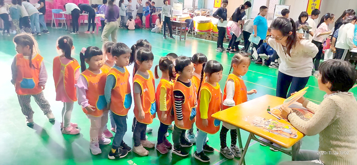 古城國小辦「全民新運動─大家講母語」闖關活動。（古城國小提供）