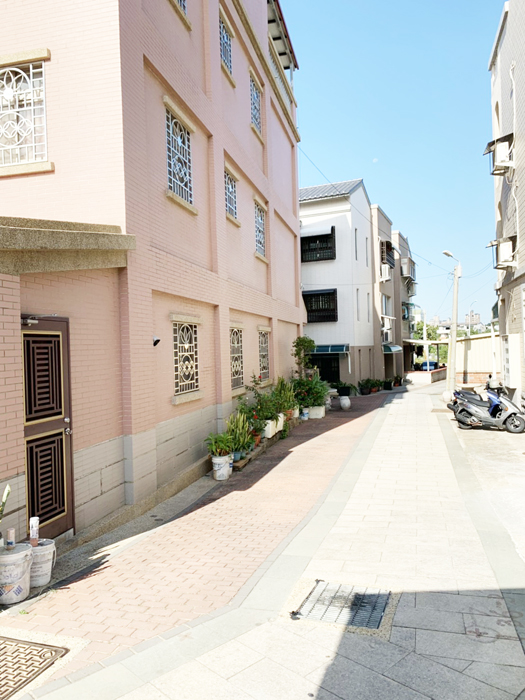 針對縣內既成巷道及騎樓用地，金門縣稅務局主動清查為鄉親節稅。（稅務局提供）