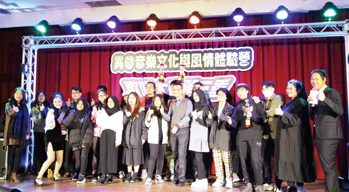 金門大學舉辦境外生歌唱大賽：師生相互交流，體驗異國美妙音樂文化。（許加泰攝）