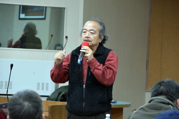 程代勒以其教學經驗介紹當代書法藝術的特色。（詹宗翰攝）