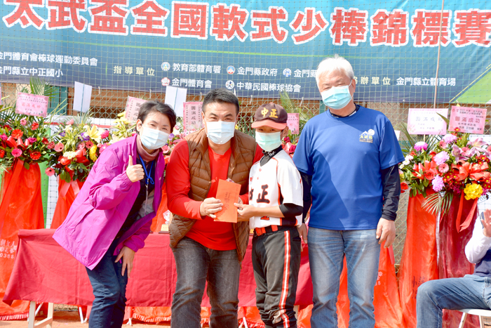 高雄中正國小蘇子進獲得打擊獎。（詹宗翰攝）