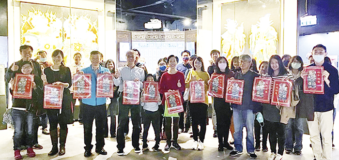 文化園區迎新春，初一至初五，上午9時至下午5時，開館開放參觀祭出多項展覽活動，2月9日起到館參觀打卡每日贈送200份限量彩繪門神紀念品，送完為止，歡迎鄉親到館參觀。（文化園區提供）