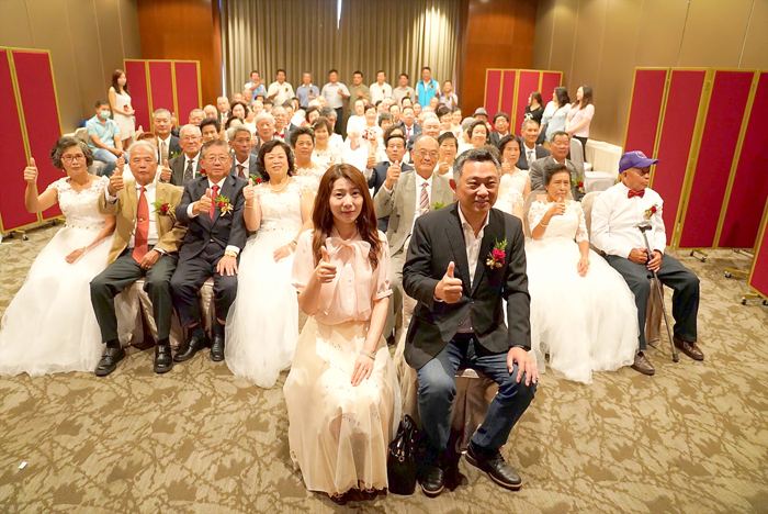 金門縣政府預定在5月29日舉辦「金婚、鑽石婚慶祝活動」，為結髮超過半世紀之夫妻慶賀並留下永恆的紀念，圖為去年舉辦活動的盛況。
（本報資料照片）