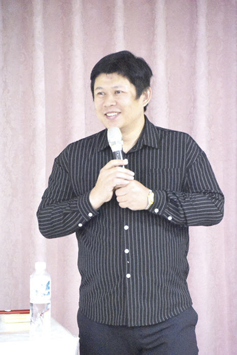 勞動部金門就業中心舉辦適性就業輔導活動，邀請專家分享人際溝通技巧，讓說話成為在職場上與他人溝通的利器。（詹宗翰攝）