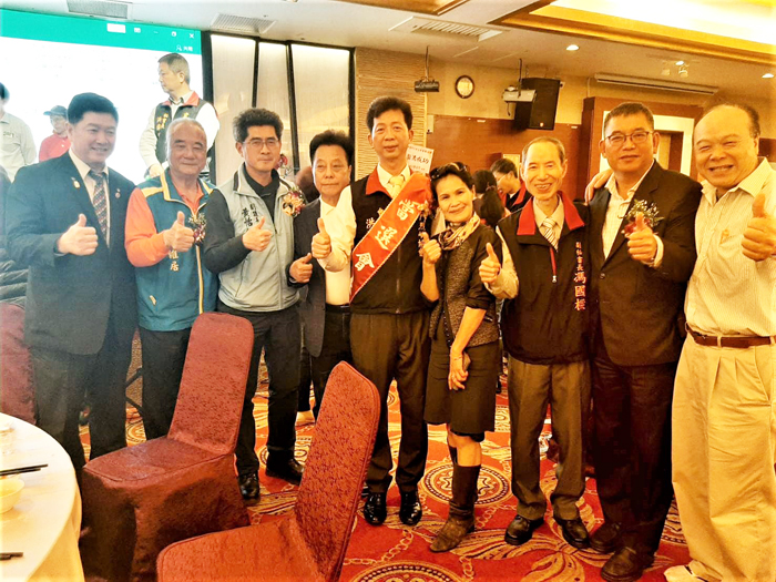 旅臺烈嶼公共事務協會召開會員大會並改選第15屆理監事,洪資成(右5)連任會長。
(烈嶼協會提供)