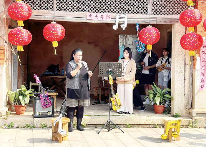 活動日下午3時登場的「唔響片刻」音樂分享會。（陳麗妤攝）