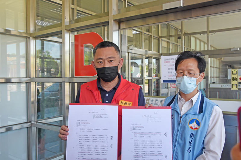 對中央撤銷金門快篩令,楊鎮浯強烈表達不滿,也強調接下來縣府還會繼續做3件事。(翁維智攝)