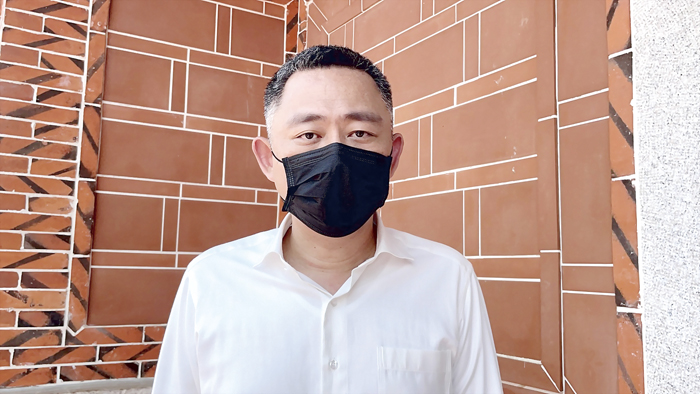 新冠肺炎本土確診昨日降到百例以下，針對未來警戒是否降級或是微解封，縣長楊鎮浯表示，未來如果降級，縣府一個非常具體的要求就是，希望在全台灣通往離島的機場，一定要全面強制快篩。（縣府提供）