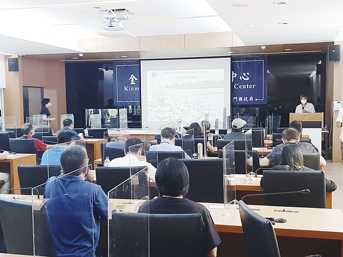 為營造友善水獺生態環境，縣府提供獎勵金鼓勵社區共同參與，一起關心生活周遭環境，採取友善環境的作為。（縣府提供）