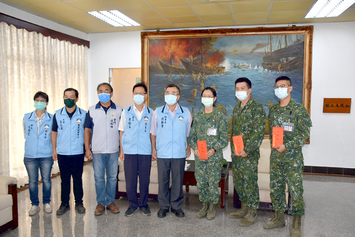 金門縣政府秘書長陳朝金等人昨日陸續慰問軍方單位。（陳冠霖攝）