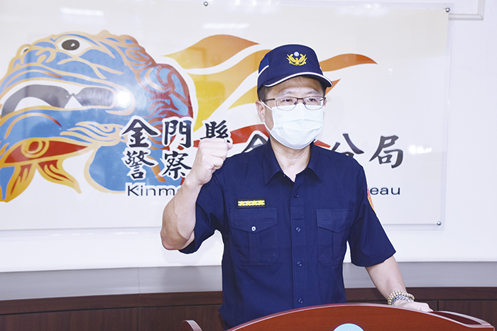 金城分局長林英煌強調警方對類似的聚眾鬥毆等暴力行為會從嚴依法究辦。（莊煥寧攝）