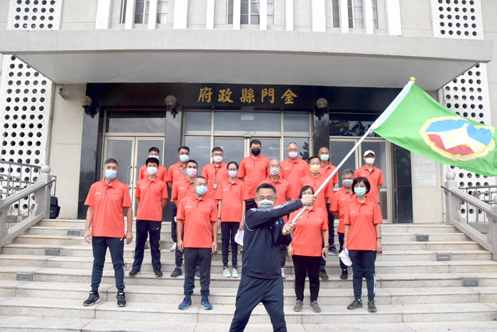 2021全國運動會將於10月16日至21日在新北市新莊體育館登場,縣長楊鎮浯昨為金門代表隊授旗加油,期勉選手拿出最好的狀況,拚出最好的成績。(翁維智攝)