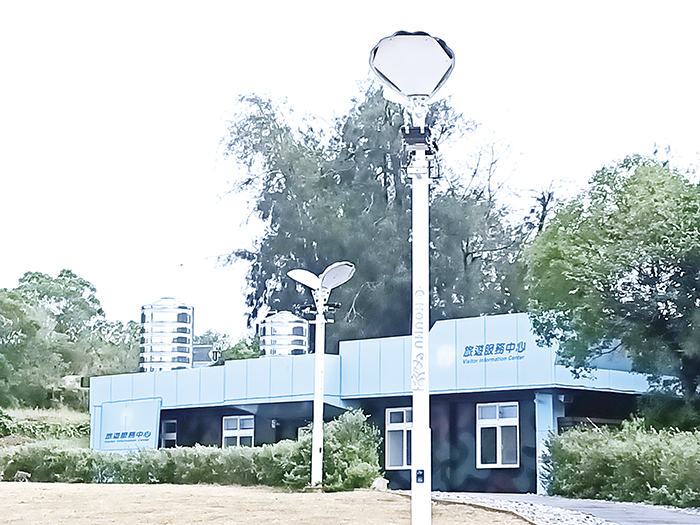 海濱公園旅服中心。（縣府觀光處提供）