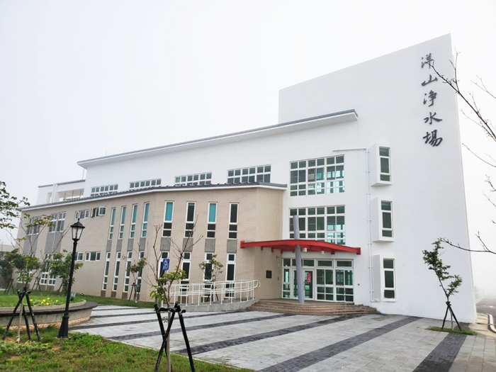 「洋山淨水場」過濾設備,目前最大日產水量2.5萬噸。(自來水廠提供)