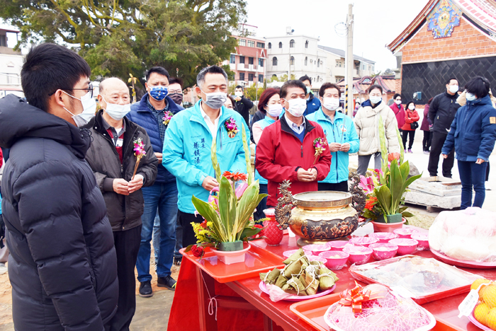 金湖鎮林兜社區活動中心17日上午進行動土典禮。（陳冠霖攝）