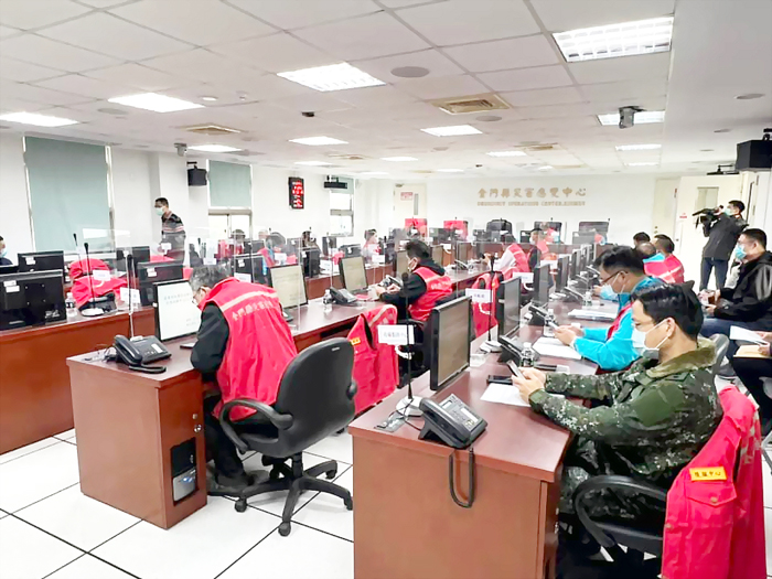縣府召開金門縣流行疫情指揮中心111年第一次會議。（詹宗翰攝）