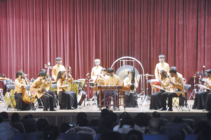 110學年度全國學生音樂比賽，三月將在新北市立安溪國中登場，金門縣七支參賽隊伍昨日舉行國樂團賽前音樂會模擬演出。（李增汪攝）