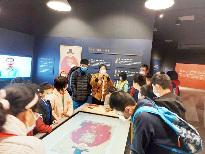 歷史民俗博物館,入口展館「打開金門」以及各館也透過展品更新及互動設備建置,帶領民眾體驗、認識金門文化之美。(文化園區提供)