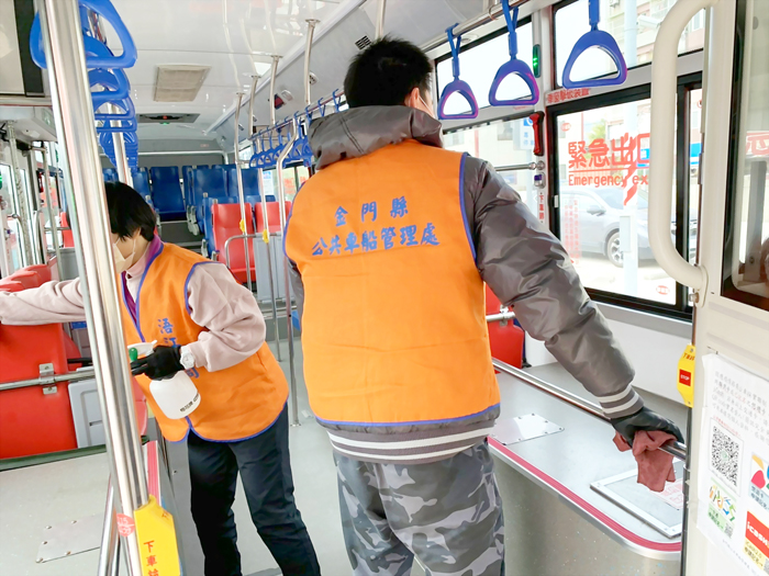 車船處徹底執行清消作業,以確保旅客的健康安全。(車船處提供)