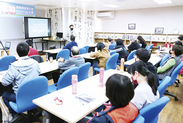 金大閩南文化碩士學位學程、閩南文化數位典藏中心與財團法人臺灣博物館文教基金會共同舉辦「金門博物館從業人員Level up計畫」活動，協助金門地區博物館人才的培訓，促成閩南文化的數位發展。（金大提供）