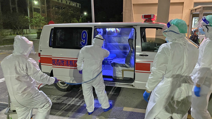 確診個案1人,已收住金門醫院負壓隔離病房進行觀察與處置,縣府連夜匡列居隔23人,PCR採檢結果全數陰性。(縣府提供)