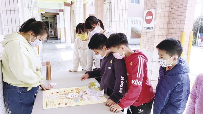 正義國小辦理健康促進議題闖關活動，透過不一樣的教學方式，建立學生日常健康生活型態。（正義國小提供）