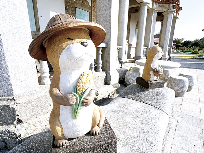 縣府爭取水保局計畫於洋山聚落設置水獺大型公仔。(建設處提供)