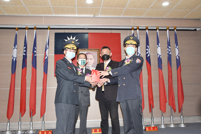 金門縣消防局原新任局長佈達交接。(翁維智攝)