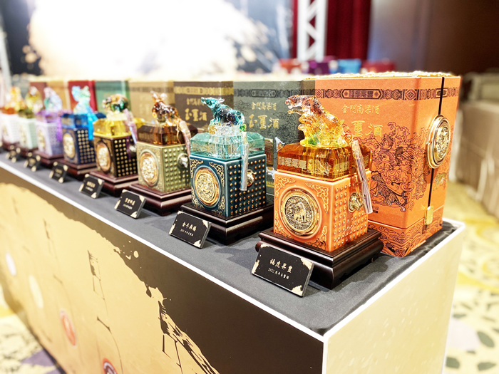 歷年玉璽酒。(金門酒廠提供)