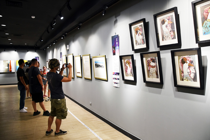 「玖零畫會」畫展30日起在文化局第二展覽廳開展。
(陳冠霖攝)