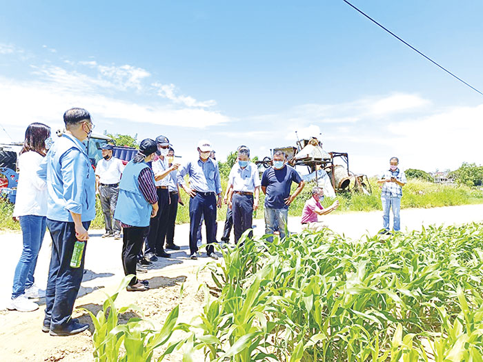 農委會主委陳吉仲率團來金訪視,與農漁民交流。(金門縣政府建設處提供)