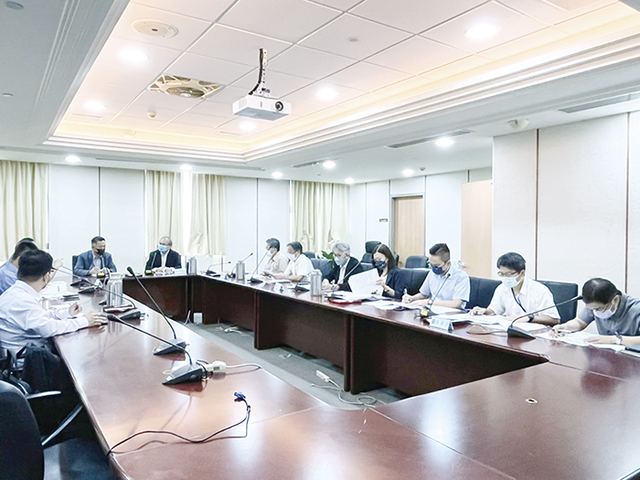 金門縣長楊鎮浯昨由觀光處長丁健剛、工務處副處長黃儒新等人陪同,拜會交通部政務次長陳彥伯,爭取補助金門大橋通車活動經費。(縣府提供)