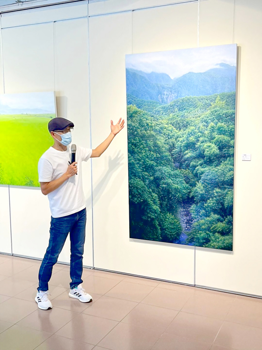 國立臺灣海洋大學藝文中心邀請藝術家翁明崖辦個展及講座。(國立臺灣海洋大學提供)