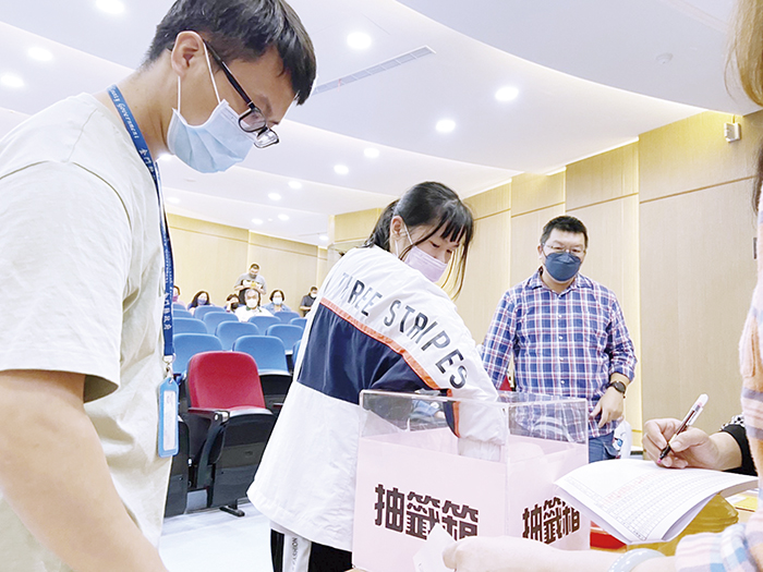 縣府短期臨時工正取人員,應於一月三日,向各用人單位報到。(社會處提供)