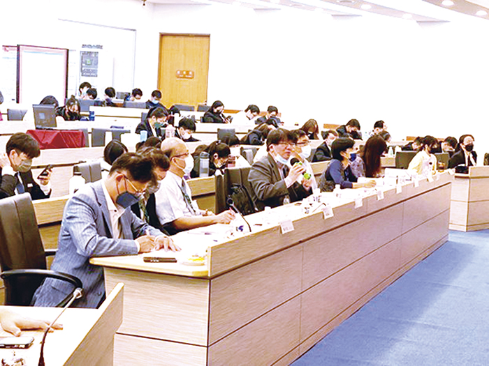 金大舉辦「2022觀光管理與教育創新學術研討會」，針對觀光管理與教育議題進行探討，總計有200多名師生與會。（金門大學提供）