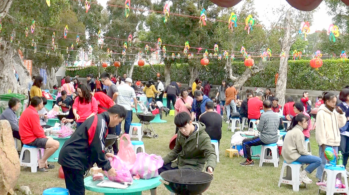 水試所往年農曆春節舉辦烤肉活動,吸引許多民眾報名。(資料照片)
