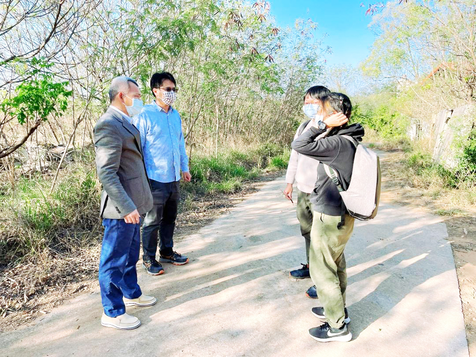 駐縣藝術家即將進入校園指導創作。
（李增汪攝）